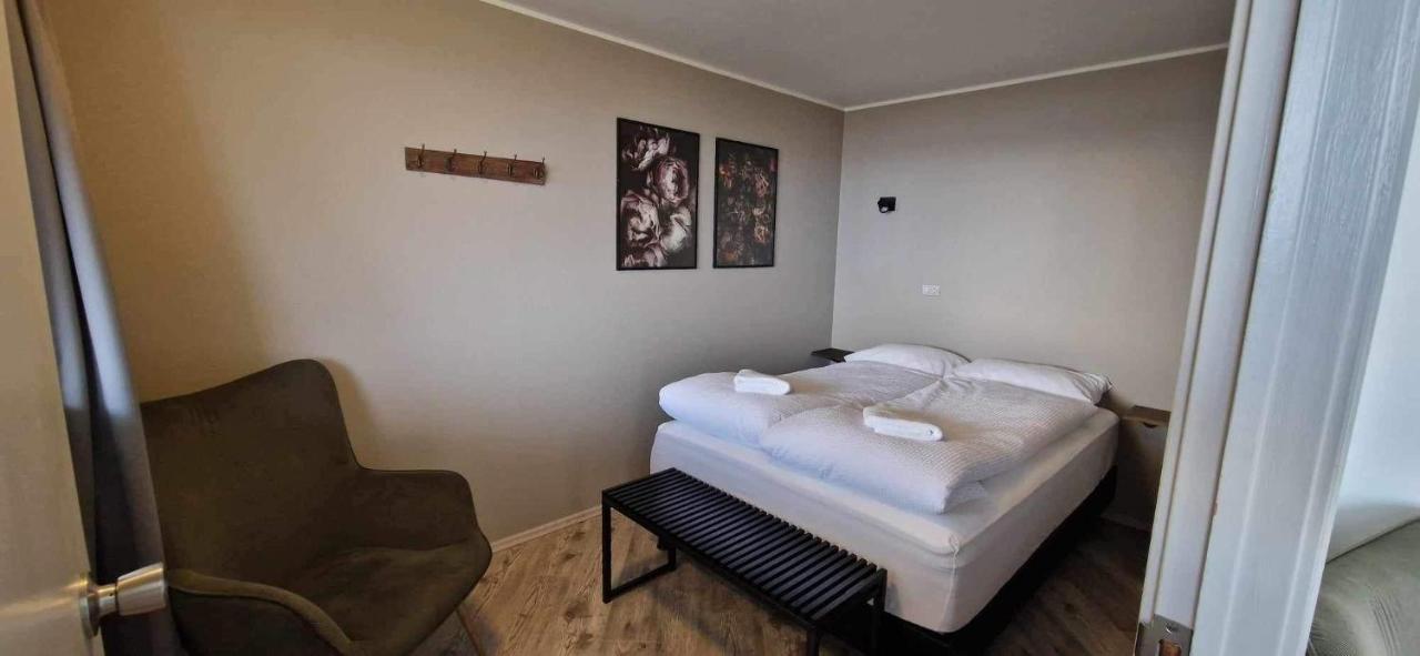 North Inn - Guesthouse And Cabin Акурейри Экстерьер фото